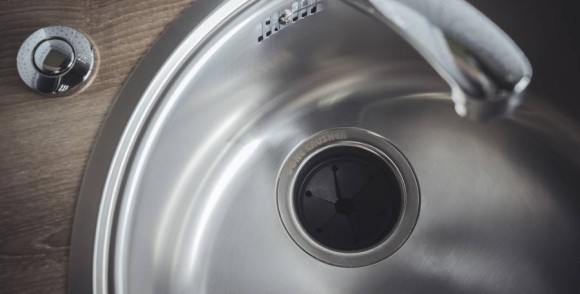 Измельчитель пищевых отходов бытовой BoneCrusher 910 /Slim line